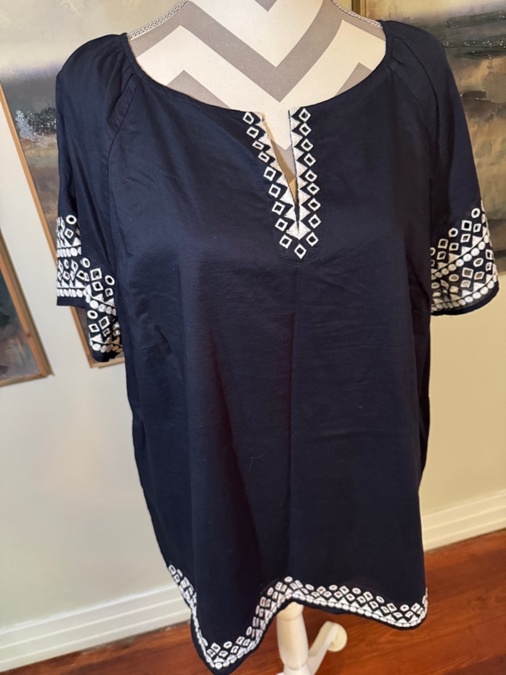 Talbots Navy Tunic with White Geometric Embroidery Accents Size XL - Picture 4 of 11